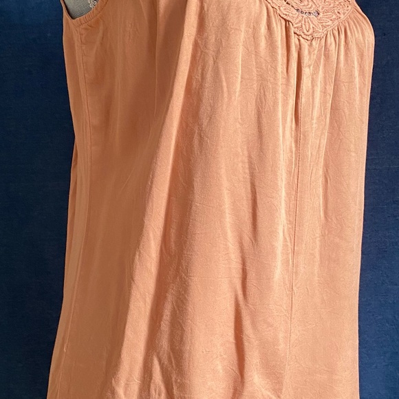 Gorgeous burnt cocoa/orange short romper with stunning lace front. - Picture 3 of 5